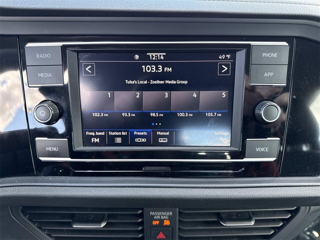 Used 2024 Volkswagen Jetta SE image 17