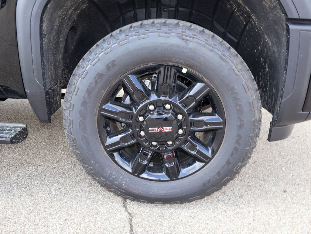 New 2026 GMC Sierra 3500 AT4 w/ AT4 Premium Plus Package AWD/4WD image 36