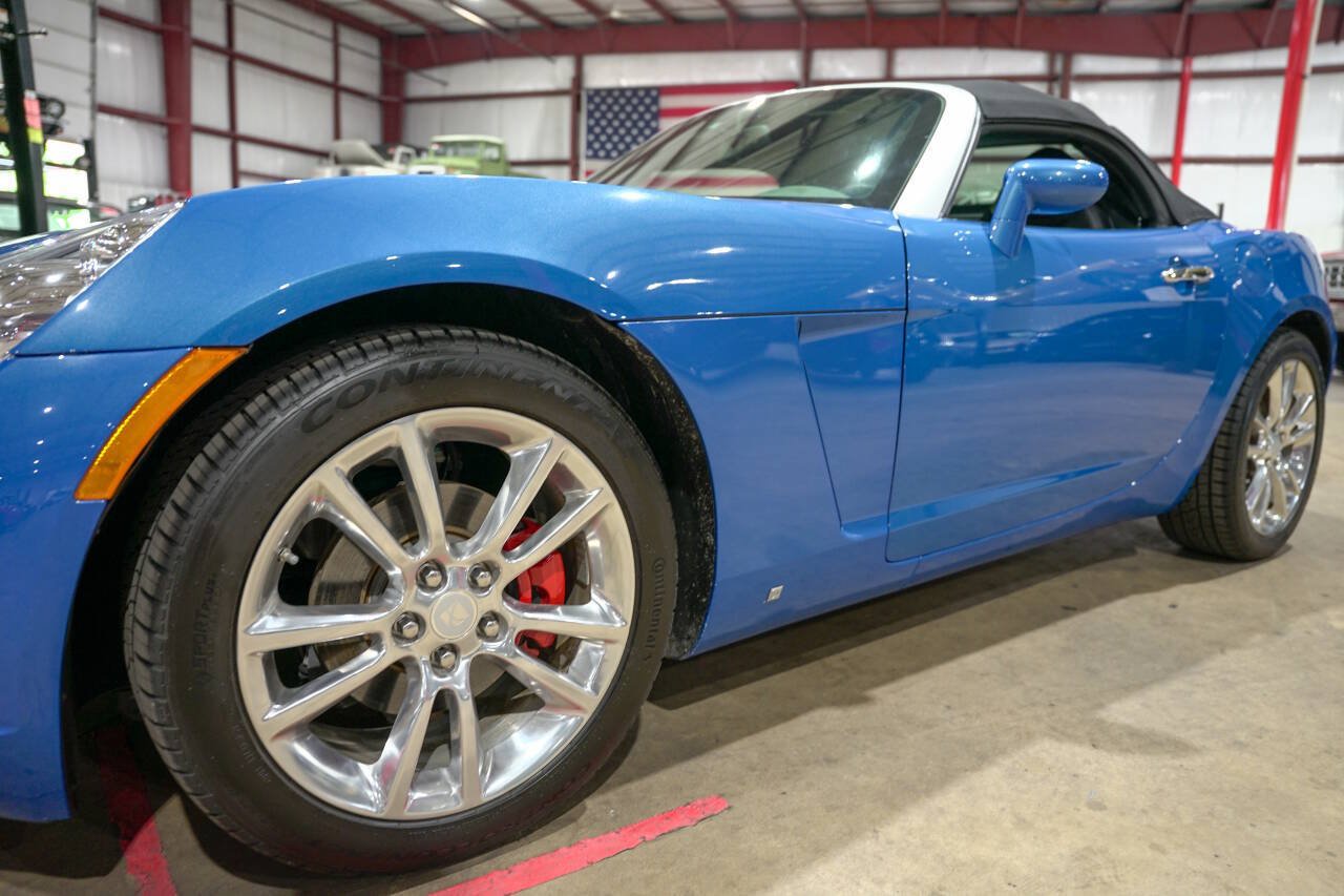 Used 2009 Saturn Sky Hydro Blue RWD image 40