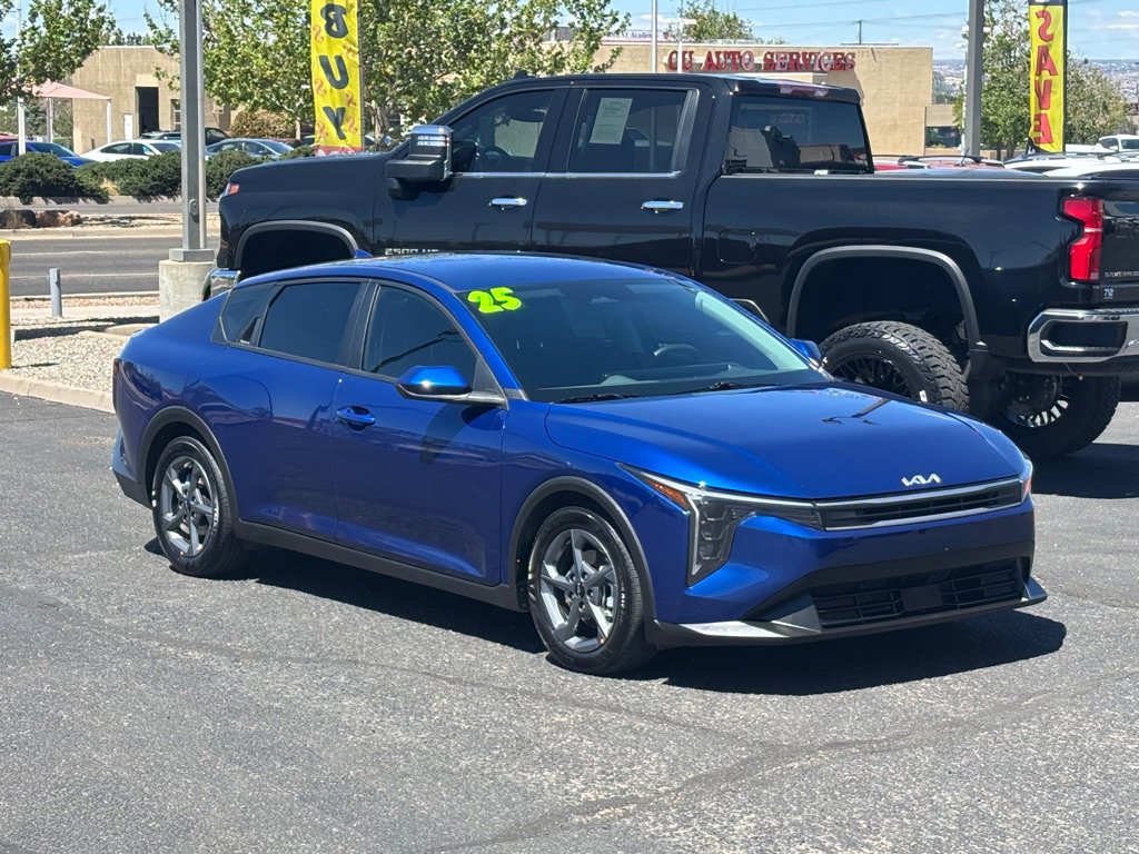 Used 2025 Kia K4 LX FWD image 52