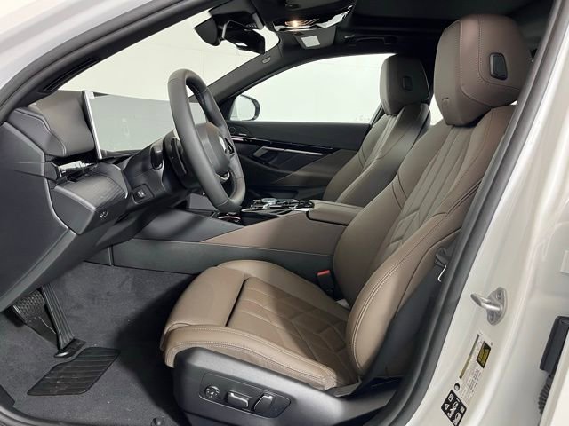 Used 2026 BMW 530i xDrive AWD/4WD image 11
