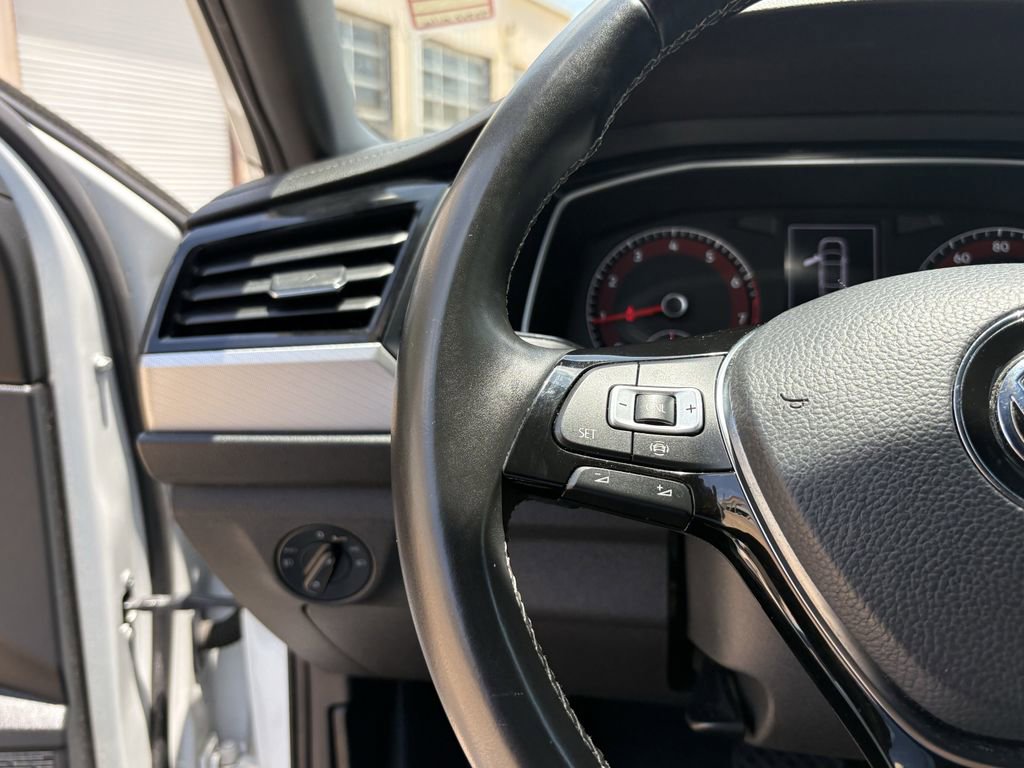 Used 2019 Volkswagen Jetta R-Line FWD image 13