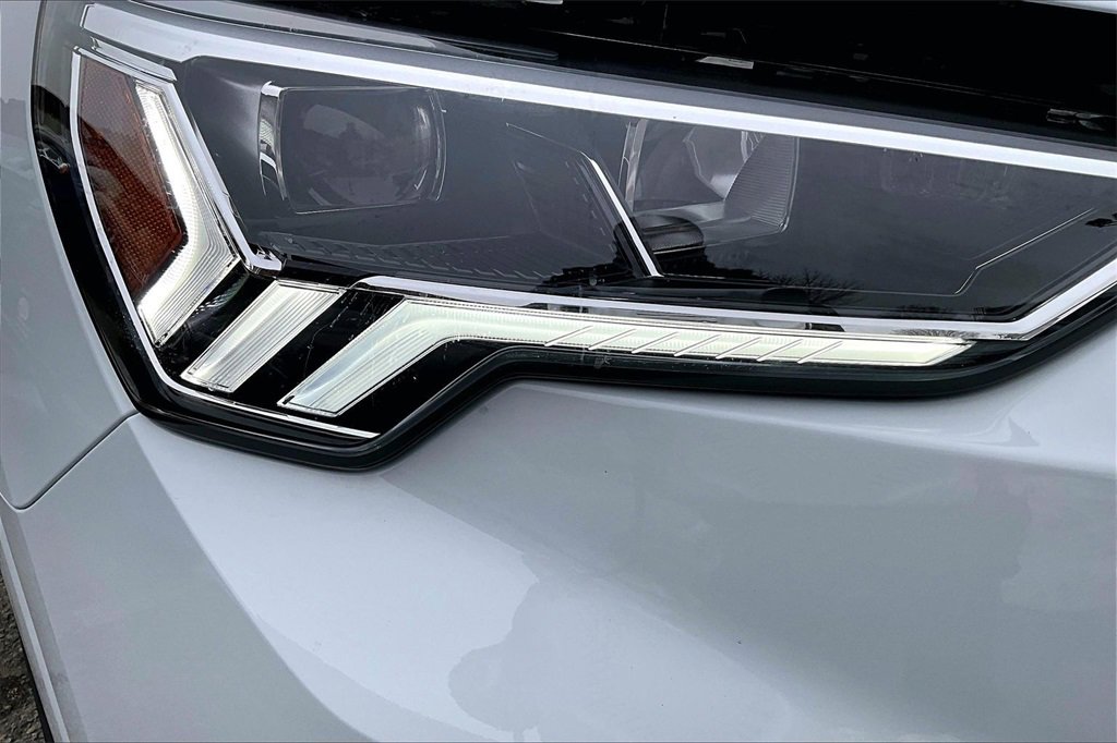 Used 2025 Audi Q3 2.0T Premium Plus w/ Premium Plus Package image 32