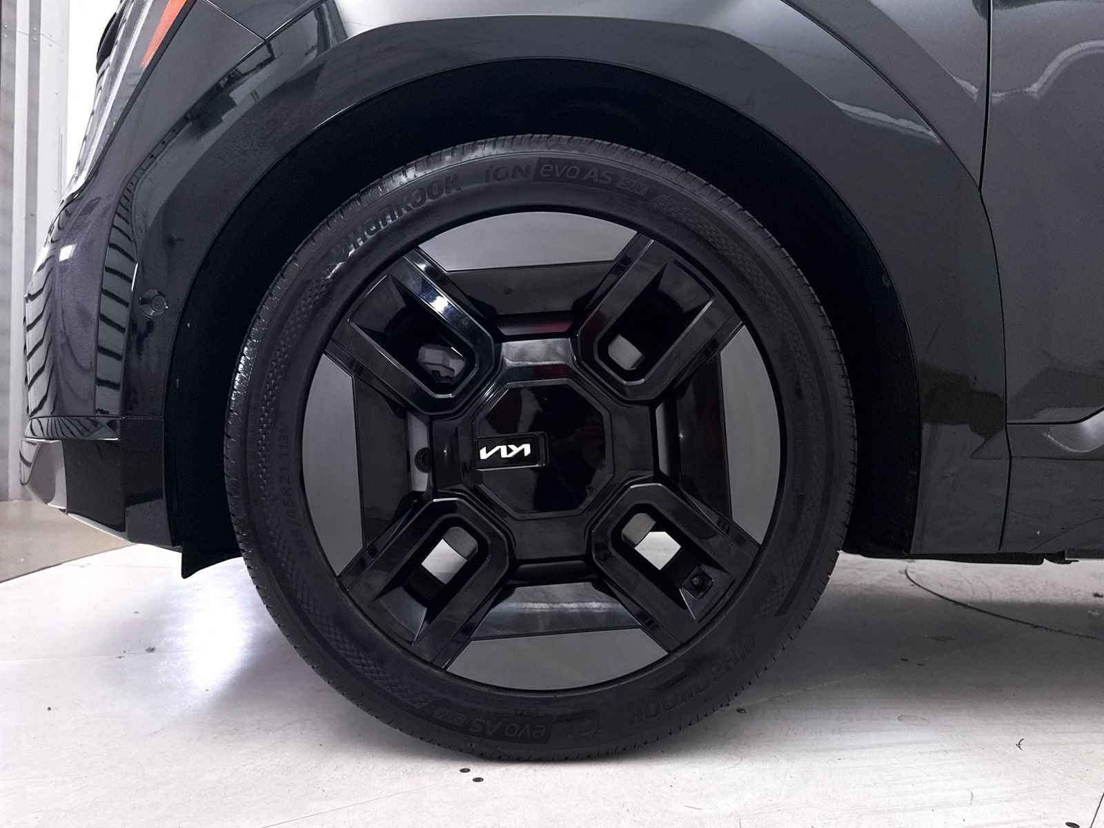 Used 2024 Kia EV9 GT-Line AWD/4WD image 16