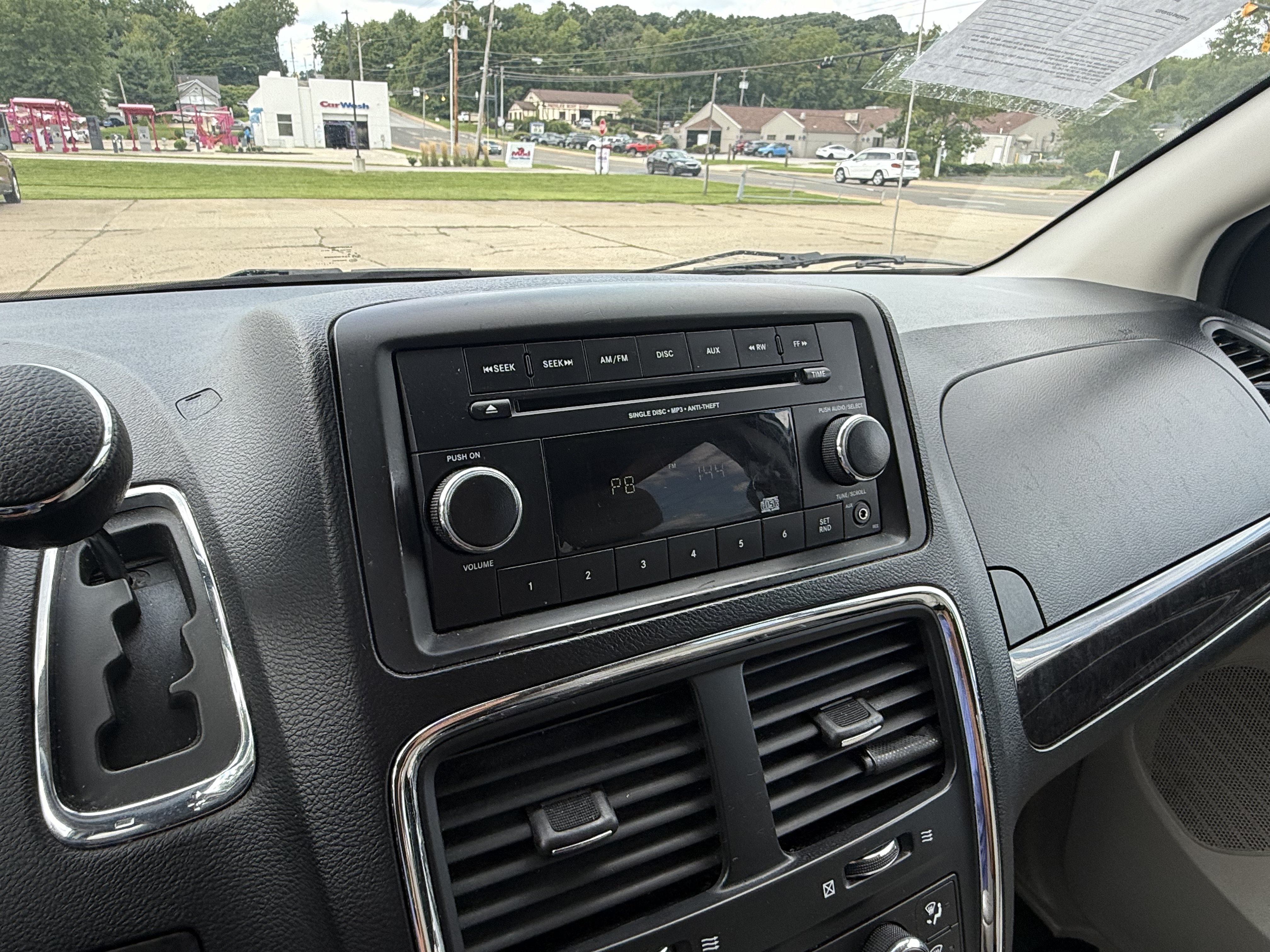 Used 2015 Dodge Grand Caravan SE w/ Quick Order Package 29E SE FWD image 19