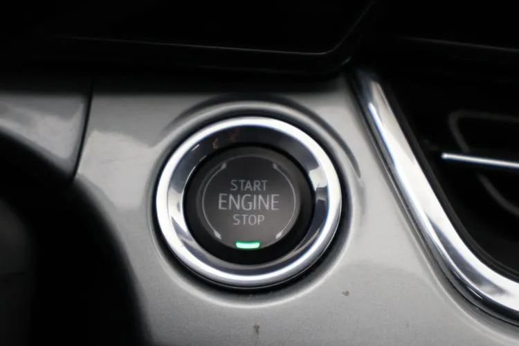 Used 2025 Chevrolet Trax LT FWD image 27