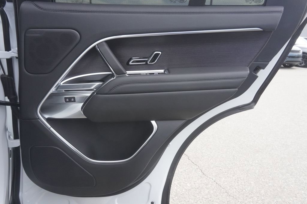 New 2026 Land Rover Range Rover SE image 25