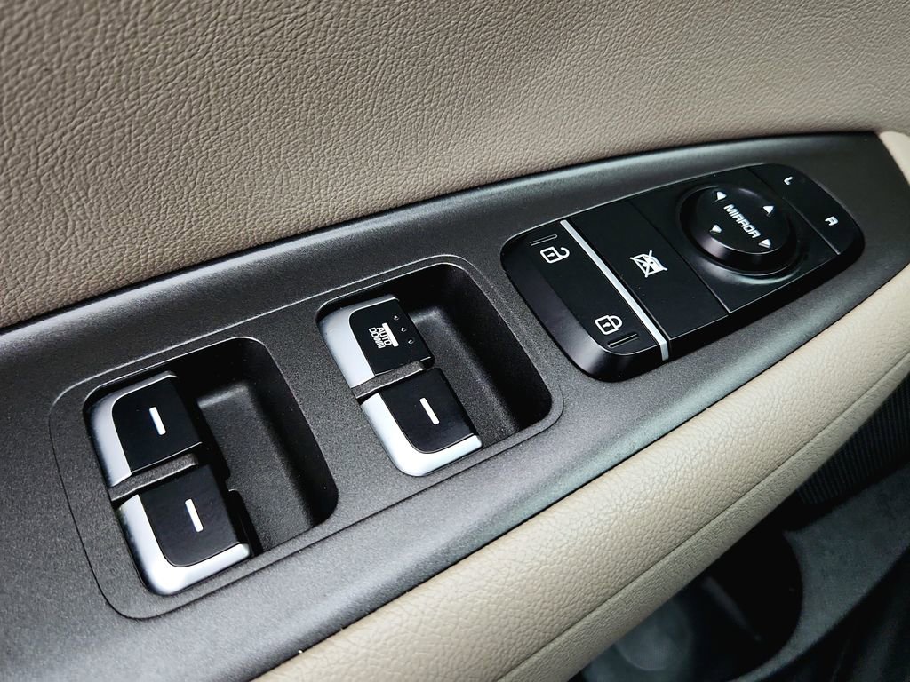 Used 2018 Kia Optima LX FWD image 18