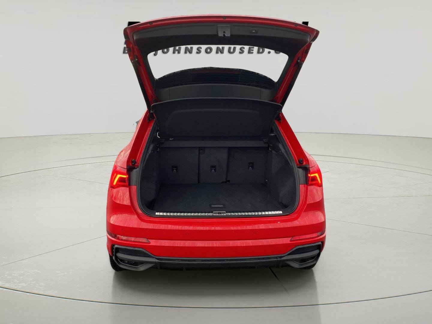 Used 2025 Audi Q3 2.0T Premium image 10