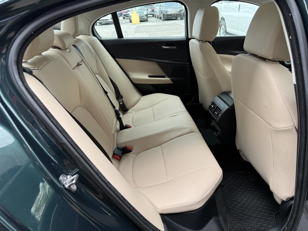 Used 2017 Jaguar XE Premium RWD image 16