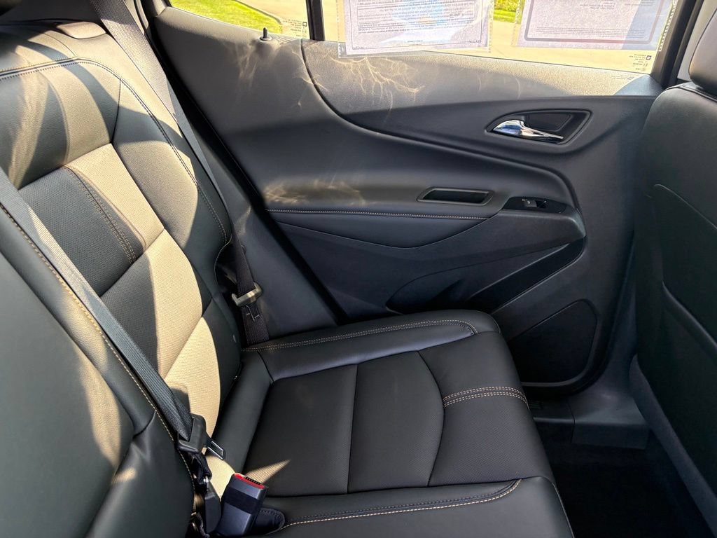 Used 2023 Chevrolet Equinox Premier FWD image 37