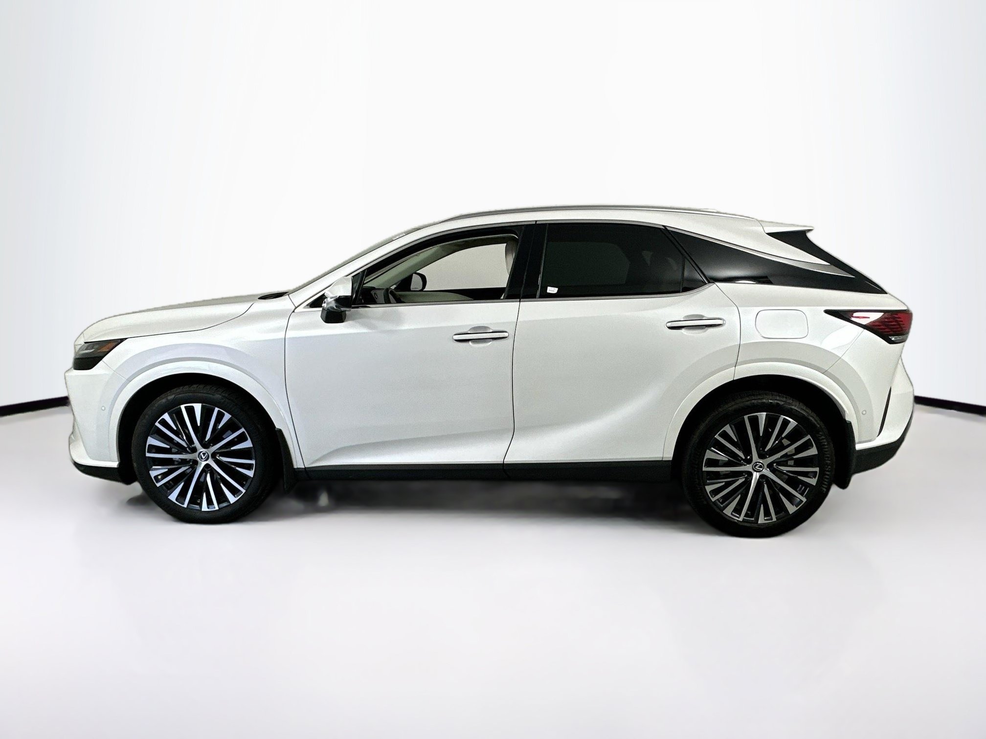 Used 2023 Lexus RX 350 Premium Plus w/ Cold Area Package FWD image 8