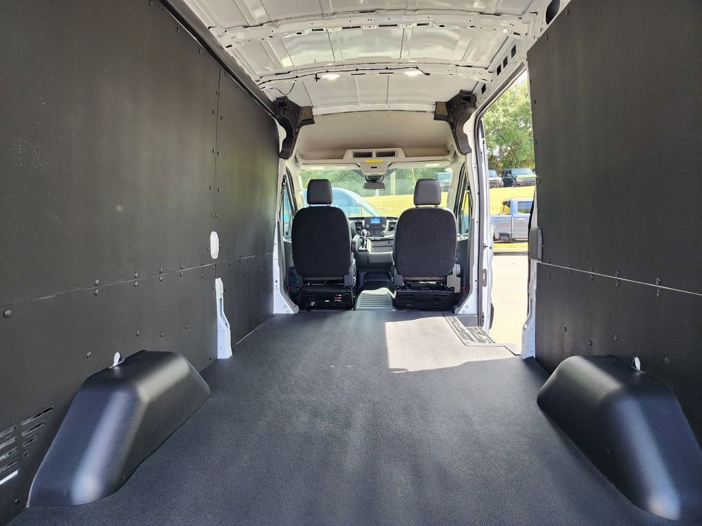 New 2025 Ford Transit 250 148 Medium Roof w/ Load Area Protection Package image 45