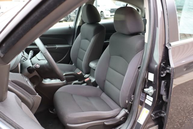 Used 2015 Chevrolet Cruze LT image 8