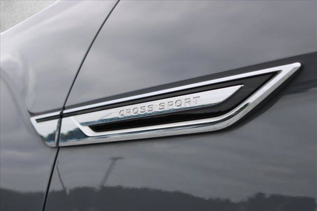 Used 2022 Volkswagen Atlas Cross Sport SEL Premium R-Line AWD/4WD image 13