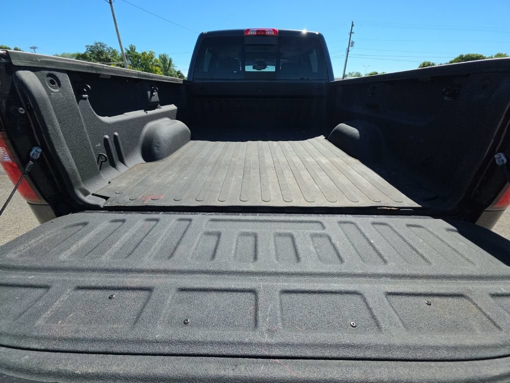 Used 2016 GMC Sierra 2500 Denali w/ Duramax Plus Package AWD/4WD image 15