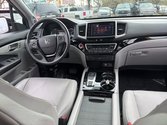 Used 2017 Honda Pilot Elite image 13