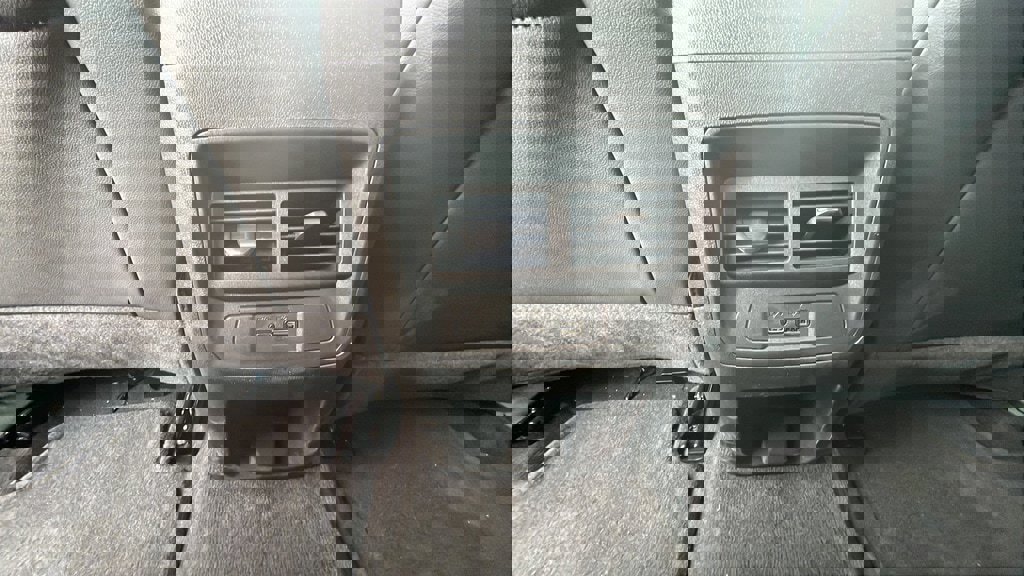 Used 2025 Chevrolet Colorado LT w/ LT Convenience Package image 20