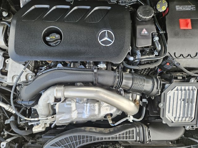 Used 2025 Mercedes-Benz GLA 250 image 30