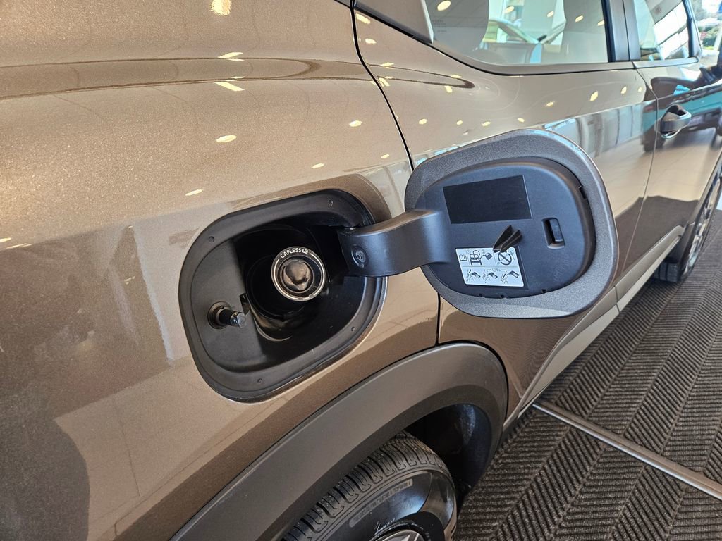 Certified 2025 Nissan Kicks S AWD/4WD image 31