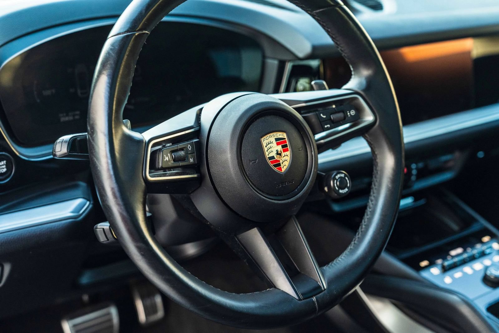 Used 2024 Porsche Cayenne S AWD/4WD image 30