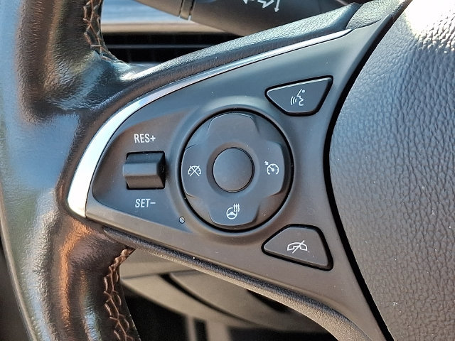 Used 2017 Buick Envision Essence FWD image 21