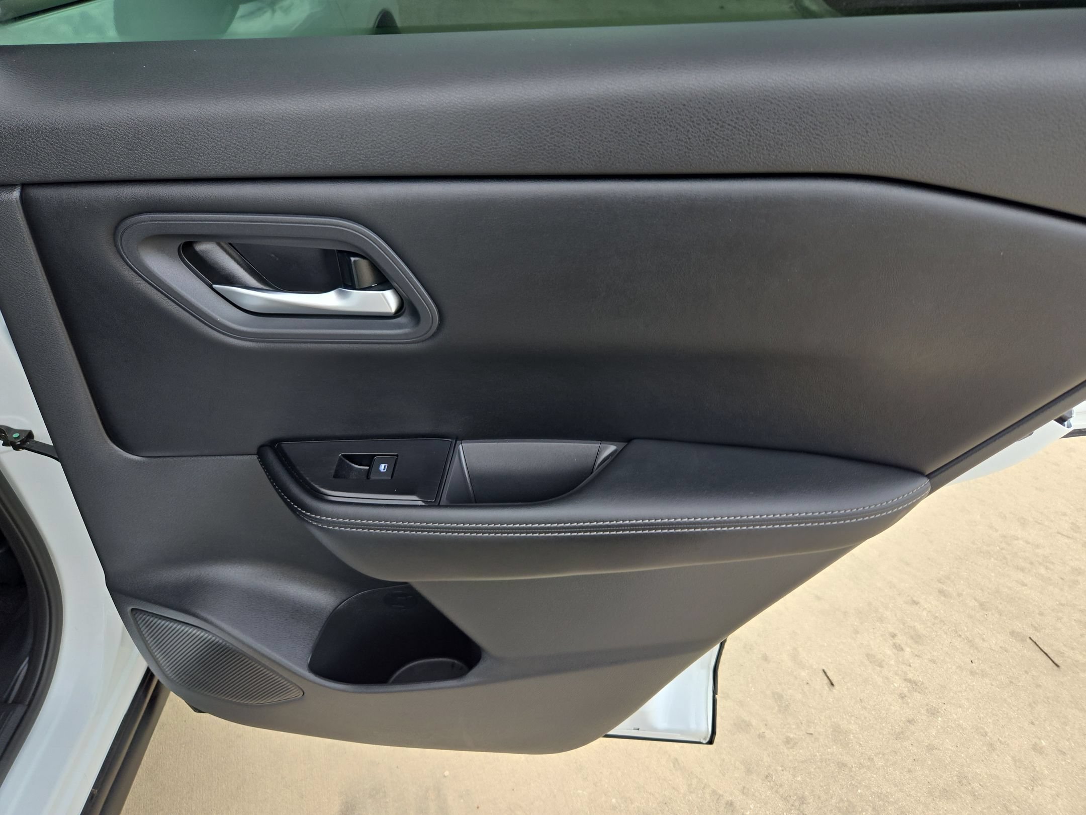 Certified 2026 Nissan Rogue SV FWD image 27