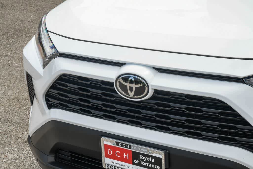 Certified 2025 Toyota RAV4 XLE w/ Convenience Package FWD image 5