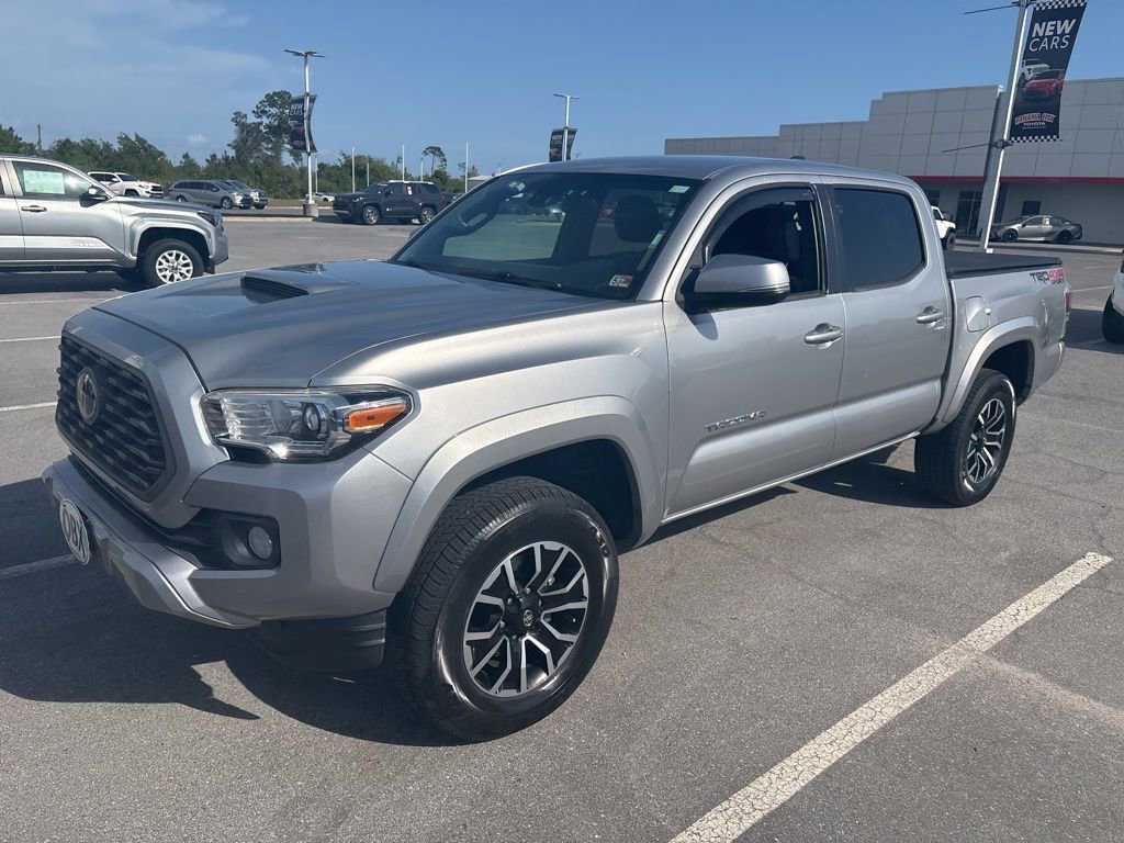 Used 2021 Toyota Tacoma TRD Sport w/ Technology Package image 5