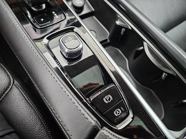Certified 2024 Volvo XC90 T8 Plus w/ Protection Package Premier AWD/4WD image 30