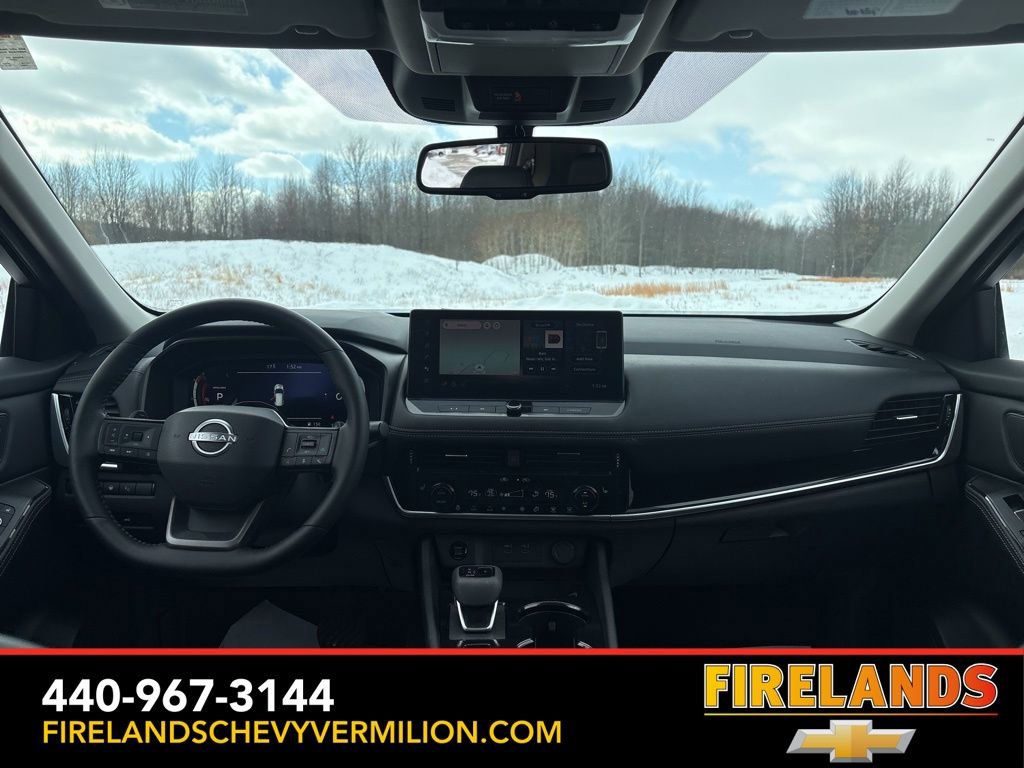 Used 2025 Nissan Rogue SL w/ Tech Package image 62