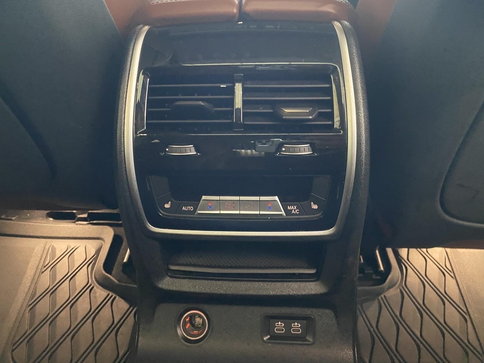 Used 2020 BMW X7 xDrive40i w/ Executive Package AWD/4WD image 17