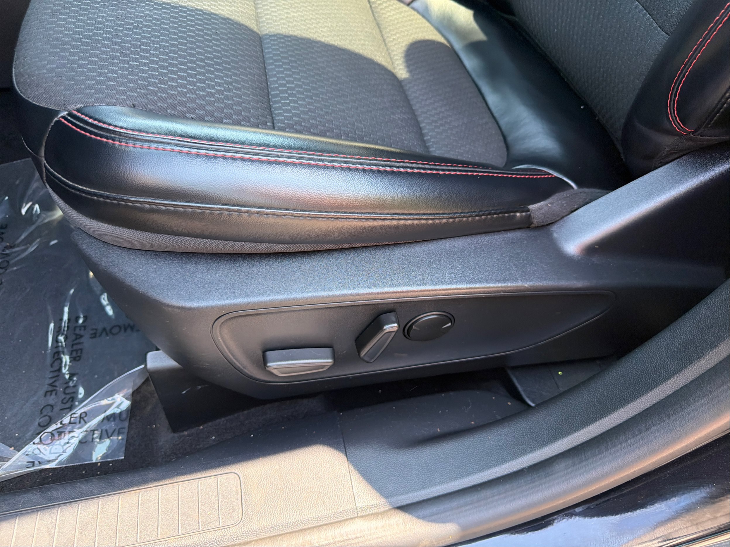 Used 2024 Ford Escape ST-Line w/ Tech Pack #1 AWD/4WD image 34