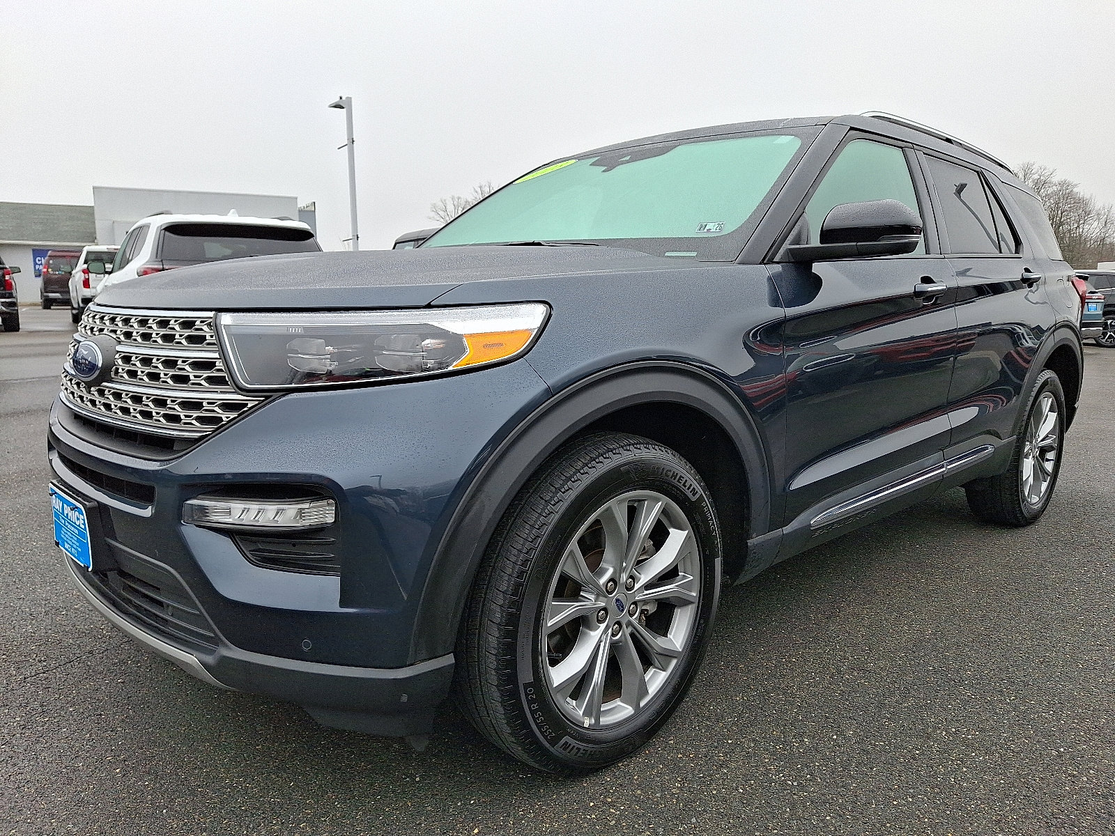 Certified 2023 Ford Explorer Limited w/ Limited Technology Package image 3