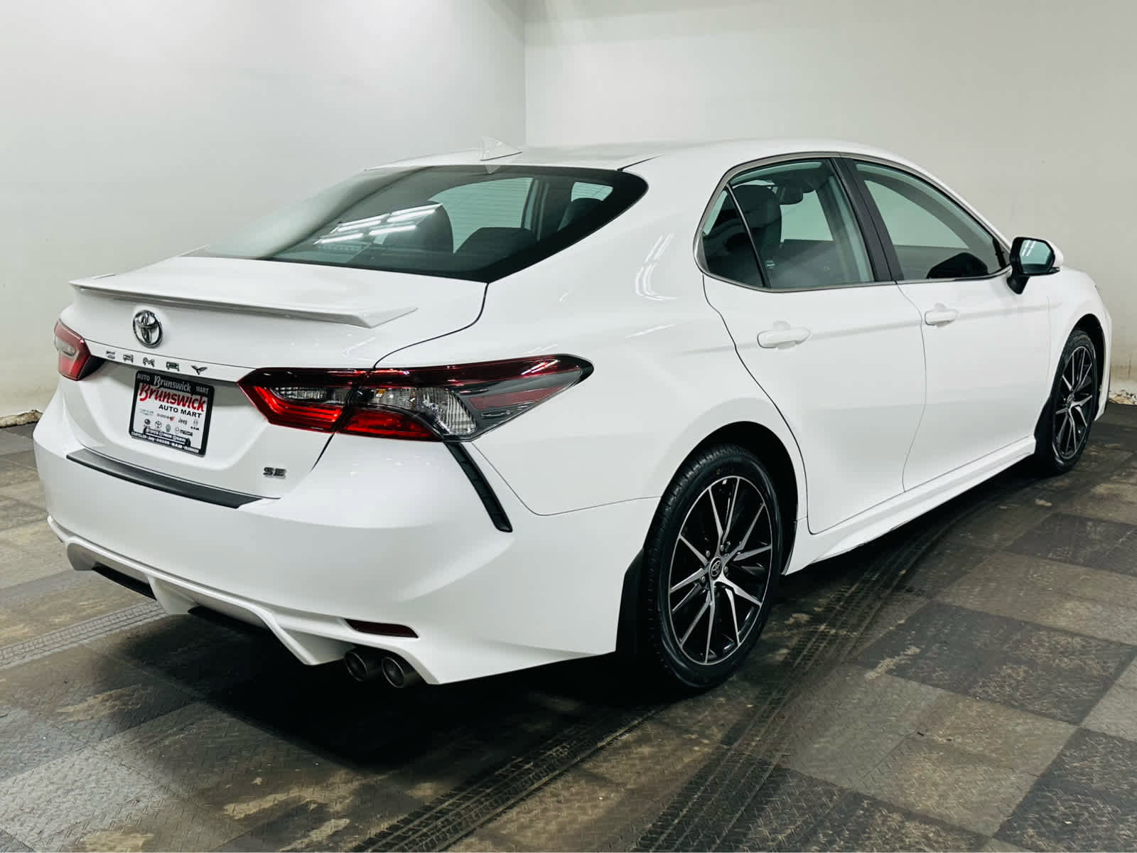 Certified 2023 Toyota Camry SE w/ Cold Weather Package FWD image 6