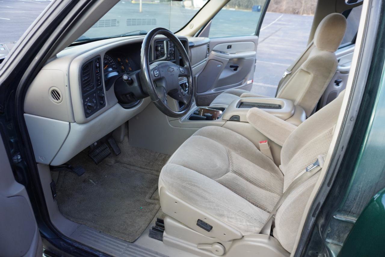 Used 2003 Chevrolet Suburban LS w/ LS Preferred Equipment Group image 24