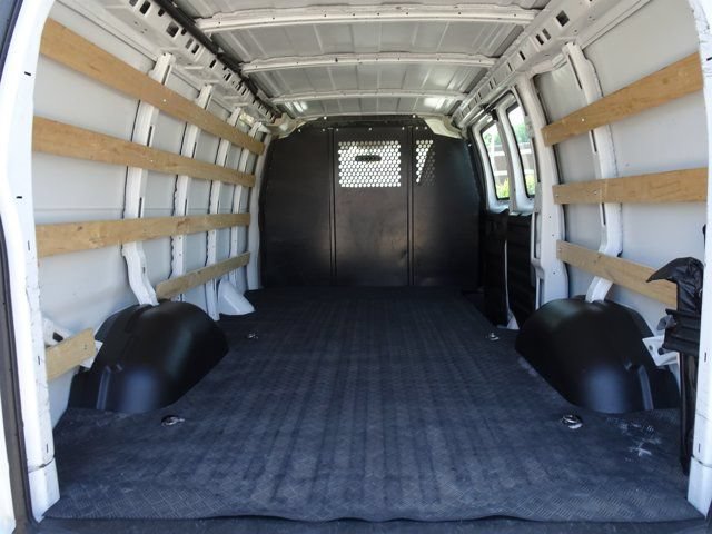 Used 2024 Chevrolet Express 2500 w/ Driver Convenience Package RWD image 21