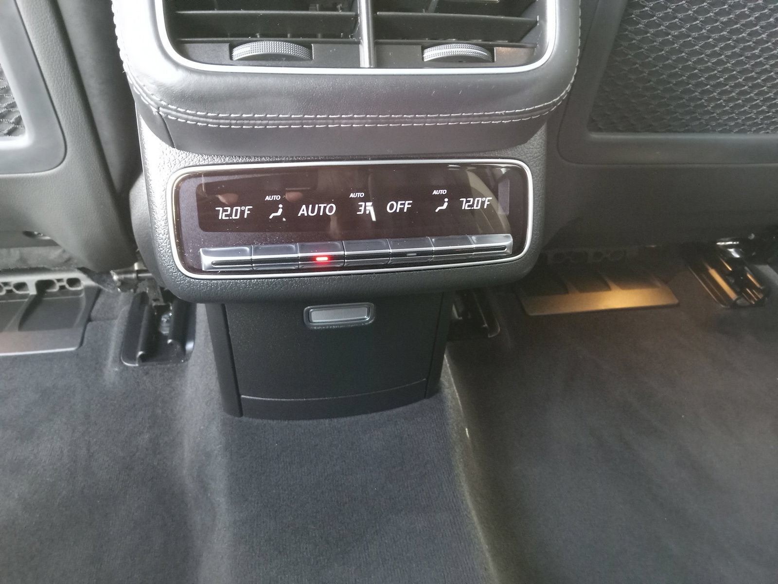 Used 2025 Mercedes-Benz GLS 63 AMG 4MATIC image 26
