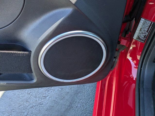 Used 2018 Volkswagen Beetle 2.0T SE image 16