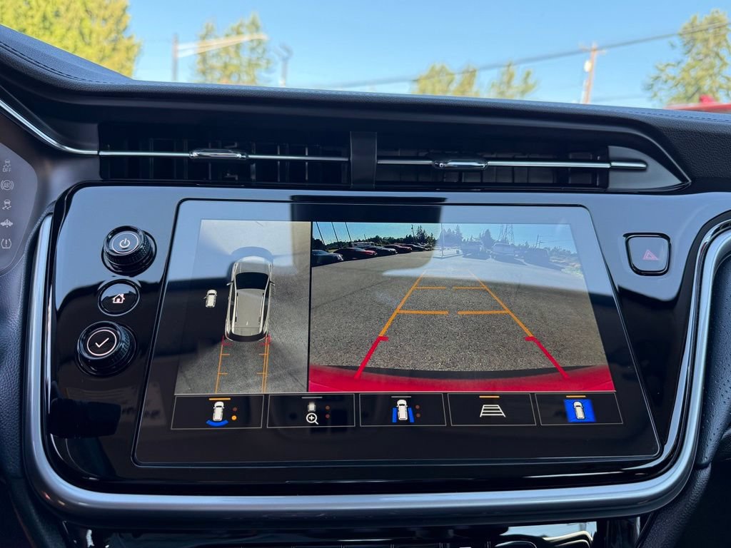 Used 2023 Chevrolet Bolt EUV Premier w/ Sun & Sound Package FWD image 26