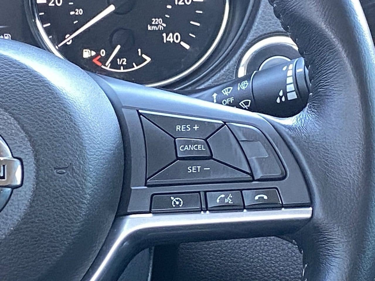 Used 2017 Nissan Rogue SV FWD image 26