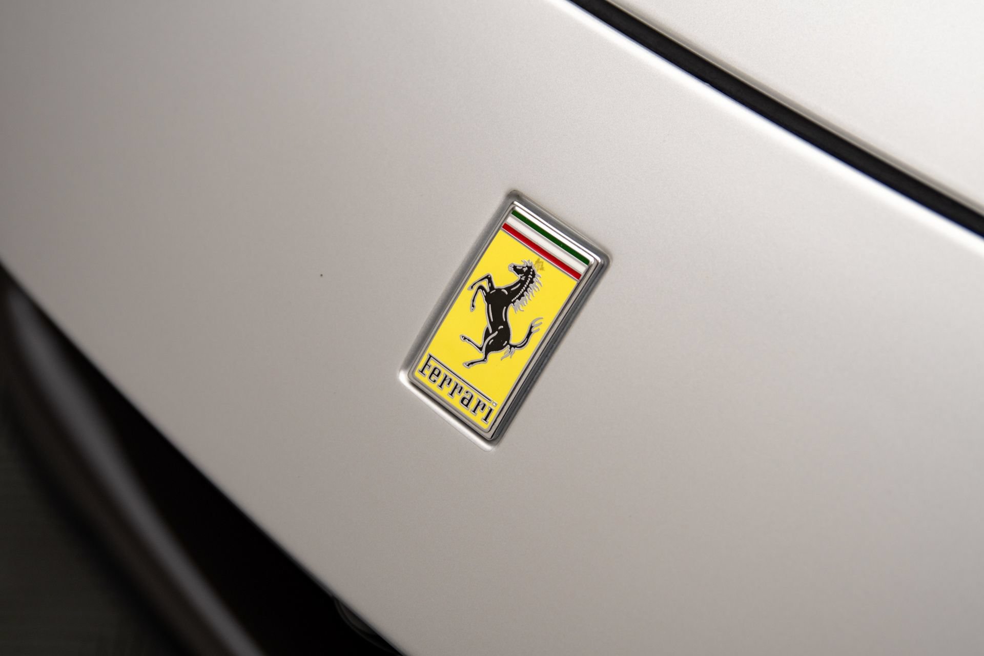 Used 2025 Ferrari Purosangue AWD/4WD image 48