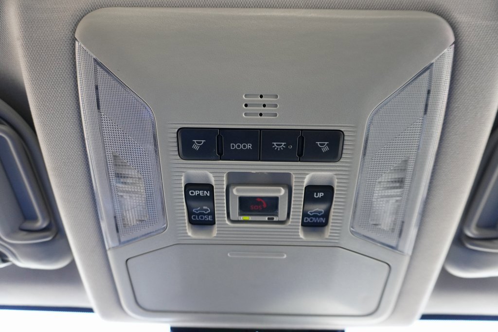 Used 2023 Toyota RAV4 XLE Premium image 17