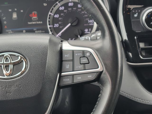 Used 2023 Toyota Highlander XLE image 31