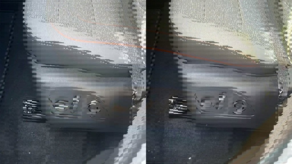 New 2026 Chevrolet Traverse LT image 14