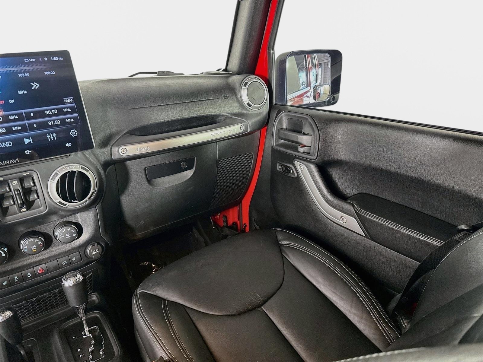 Used 2015 Jeep Wrangler Unlimited Rubicon AWD/4WD image 23