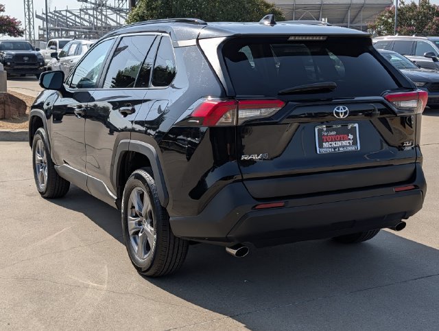 Used 2024 Toyota RAV4 XLE AWD/4WD image 8