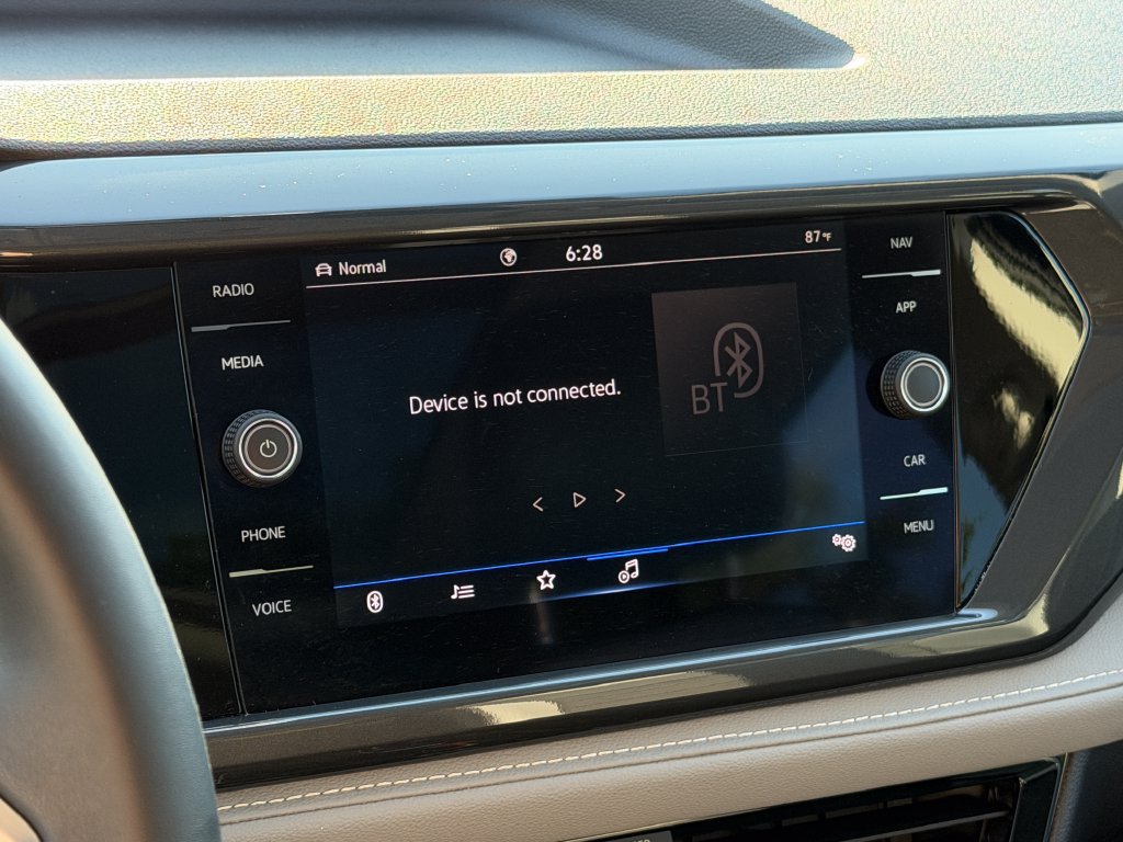 Certified 2023 Volkswagen Taos SEL AWD/4WD image 18