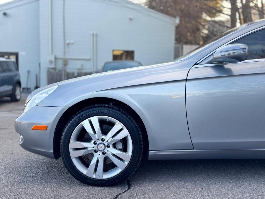 Used 2010 Mercedes-Benz CLS 550 image 10