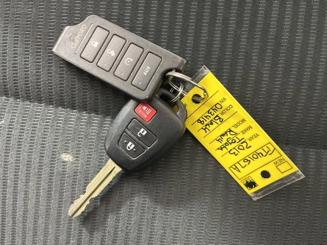 Used 2013 Toyota RAV4 XLE image 16